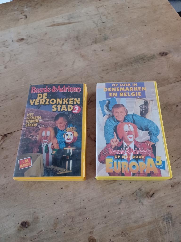 Voor de verzamelaar: videocassettes BASSIE EN ADRIAAN aan 7, Verzamelen, Ophalen of Verzenden