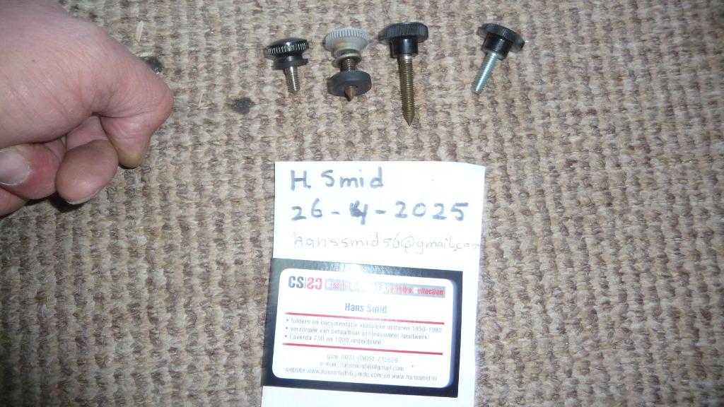 Knopjes zijdeksels bevel Ducati 250 450 450 Diana Mach 1, Ophalen of Verzenden, Gebruikt