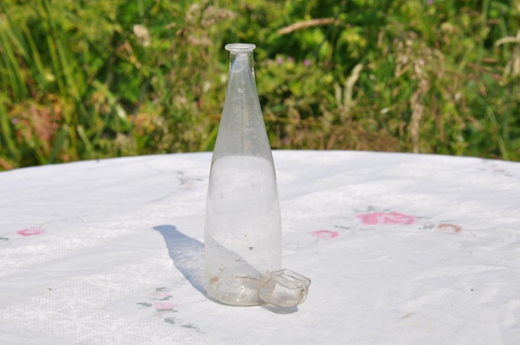 ancien abreuvoir en verre grand  modele  pour cage d'oiseau, Ophalen of Verzenden
