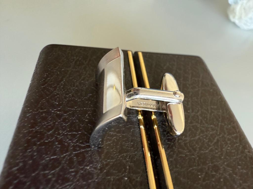 Nieuwe Manchetknoppen unisex zilverkleurig, Handtassen en Accessoires, Manchetknopen, Ophalen of Verzenden, Nieuw, Overige materialen