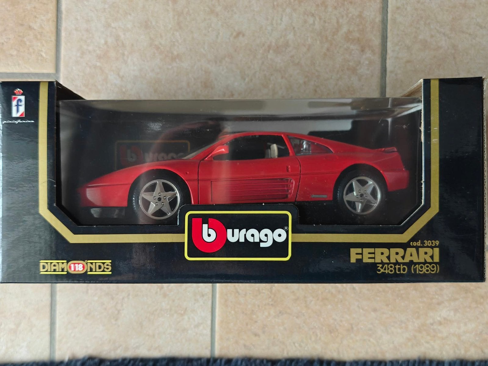 Ferrari Burago model auto, Hobby en Vrije tijd, Modelbouw | Auto's en Voertuigen, Ophalen, Nieuw, Auto