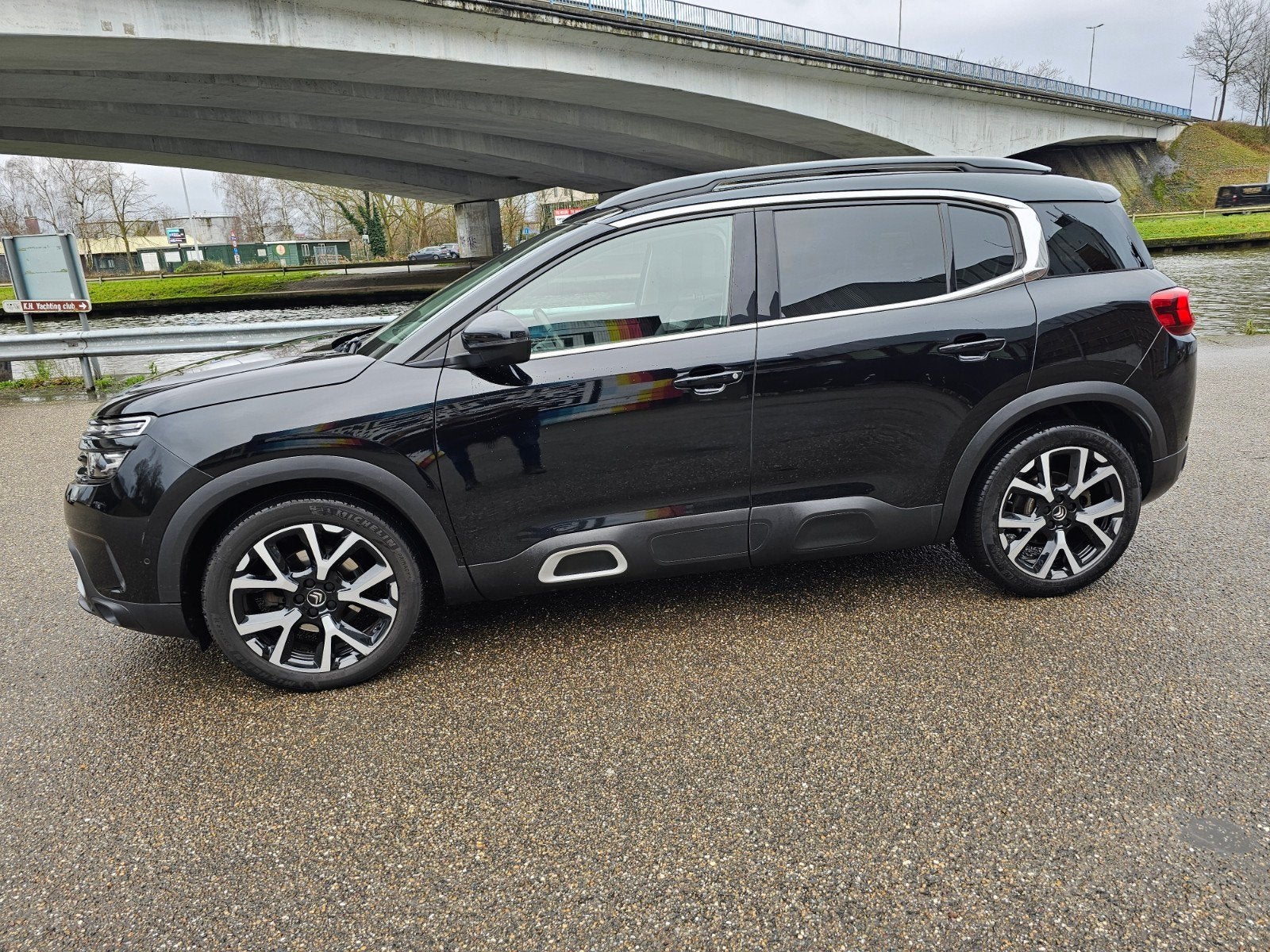 C5 Aircross 1.6HDI Shine Automaat - 2000 km, Autos, Cuir, Achat, Attache-remorque, Automatique