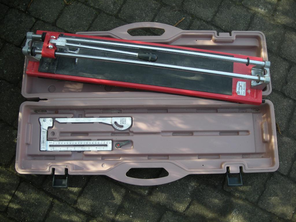 Tomecanic rollercut 600 tegelsnijder, Enlèvement ou Envoi, Comme neuf