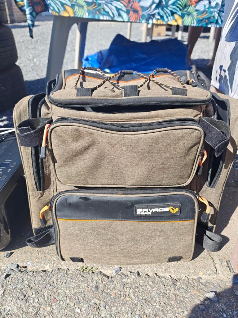 Sac a dos savage gear, Sports nautiques & Bateaux, Pêche à la ligne | Général, Enlèvement