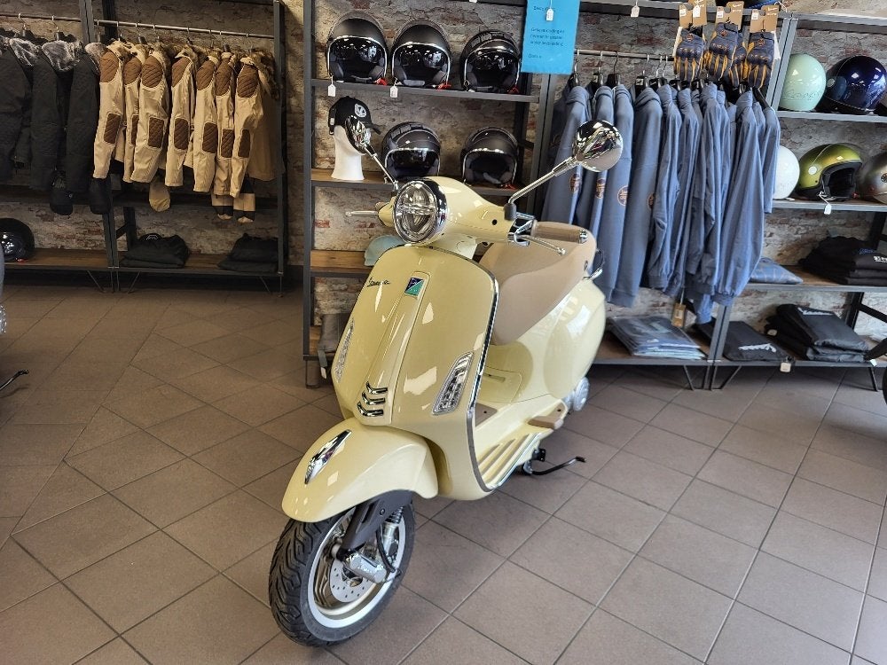 New Vespa Primavera 50cc B Klasse, Fietsen en Brommers, Ophalen, Overige modellen, Nieuw, Klasse B (45 km/u)