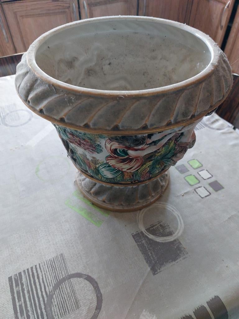 Stenen bloempot, Ophalen