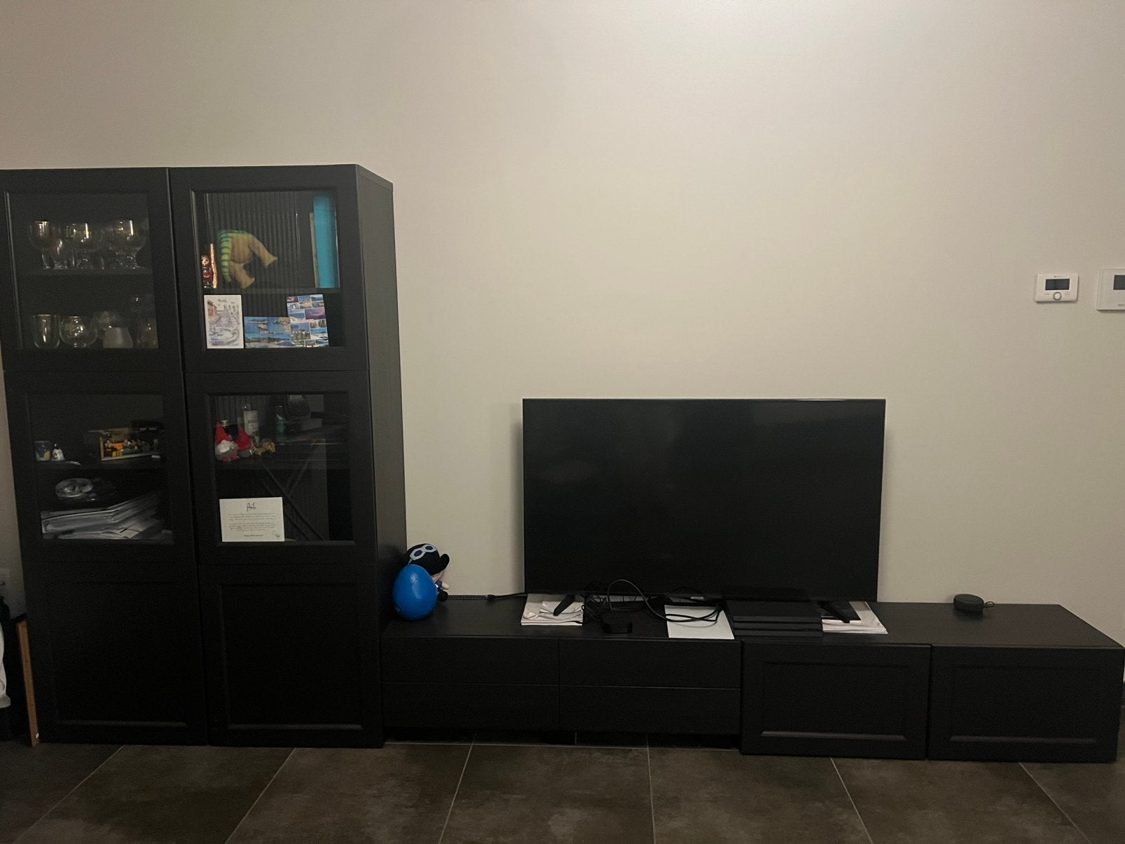 Ikea Besta wall unit 70% original price, 25 à 50 cm, 200 cm ou plus, Autres essences de bois, Comme neuf