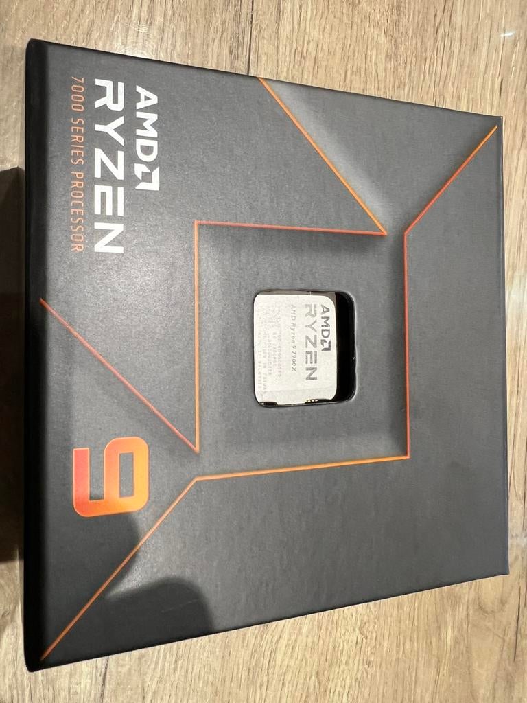 Amd ryzen 9 7900x am5 socket, Ophalen, Zo goed als nieuw