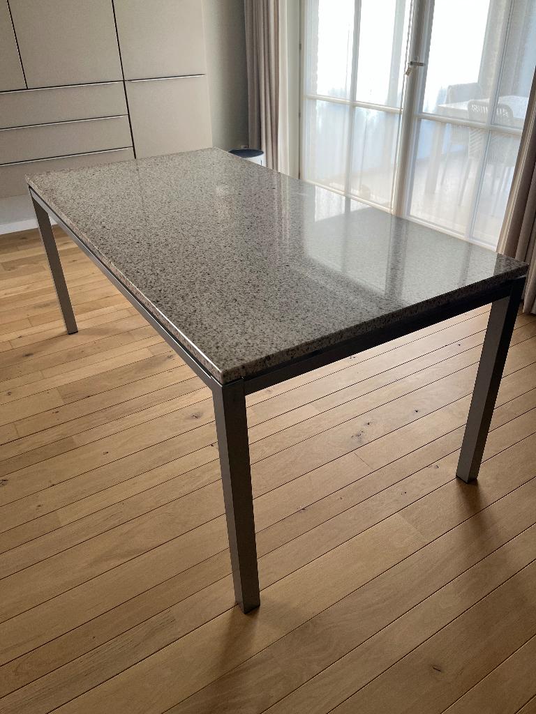 Eettafel graniet met aluminium onderstel, Ophalen, Zo goed als nieuw, Vijf personen of meer, Rechthoekig