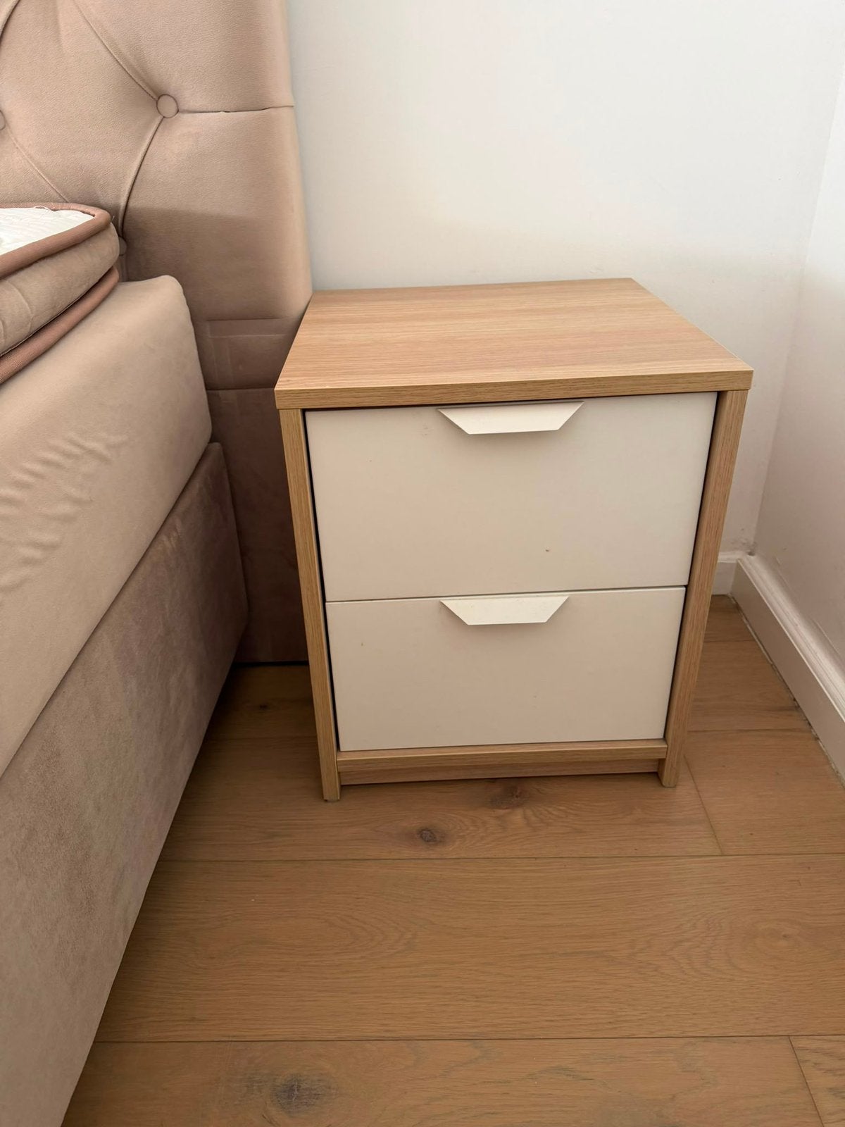 2 tables de chevet Ikea, Enlèvement ou Envoi, Comme neuf