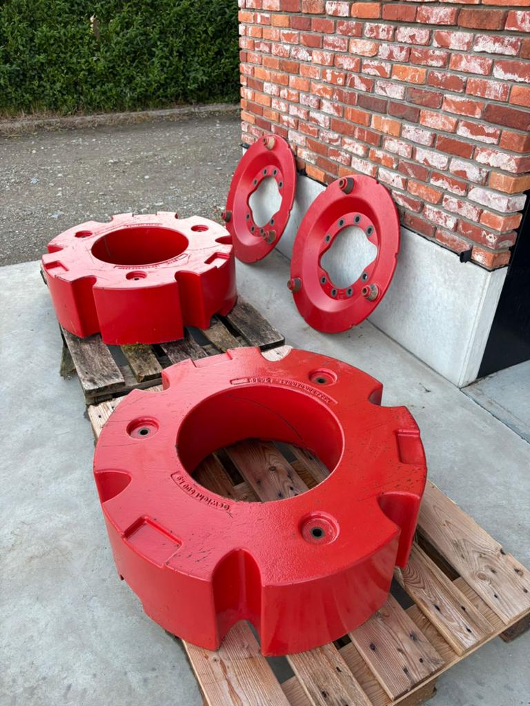 Fendt wielgewichten 2 x 600 kg, Ophalen