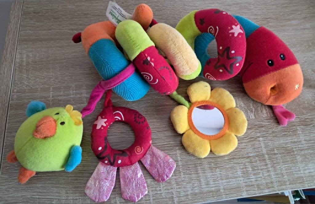 Spirale activités colorée bébé, Enfants & Bébés, Jouets | Jouets de bébé, Enlèvement ou Envoi, Utilisé