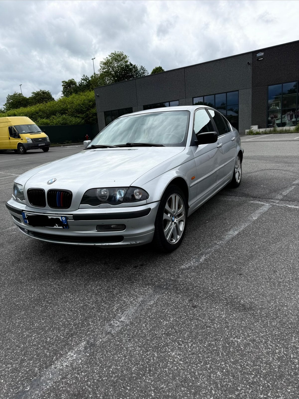BMW 330 d 2002, Cuir, Argent ou Gris, Achat, Noir