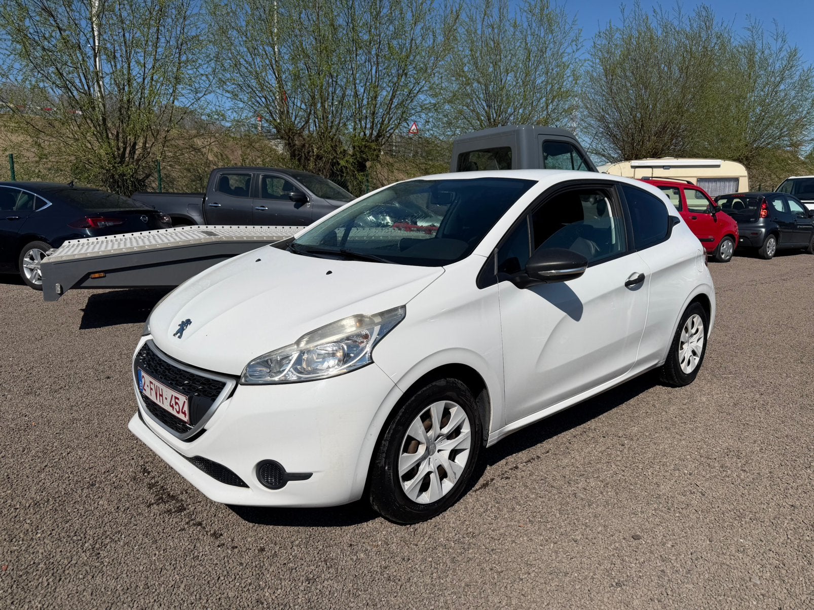 Peugeot 208 - Benzine - meeneemprijs !, 1199 cc, Bedrijf, 5 zetels, 3 deurs