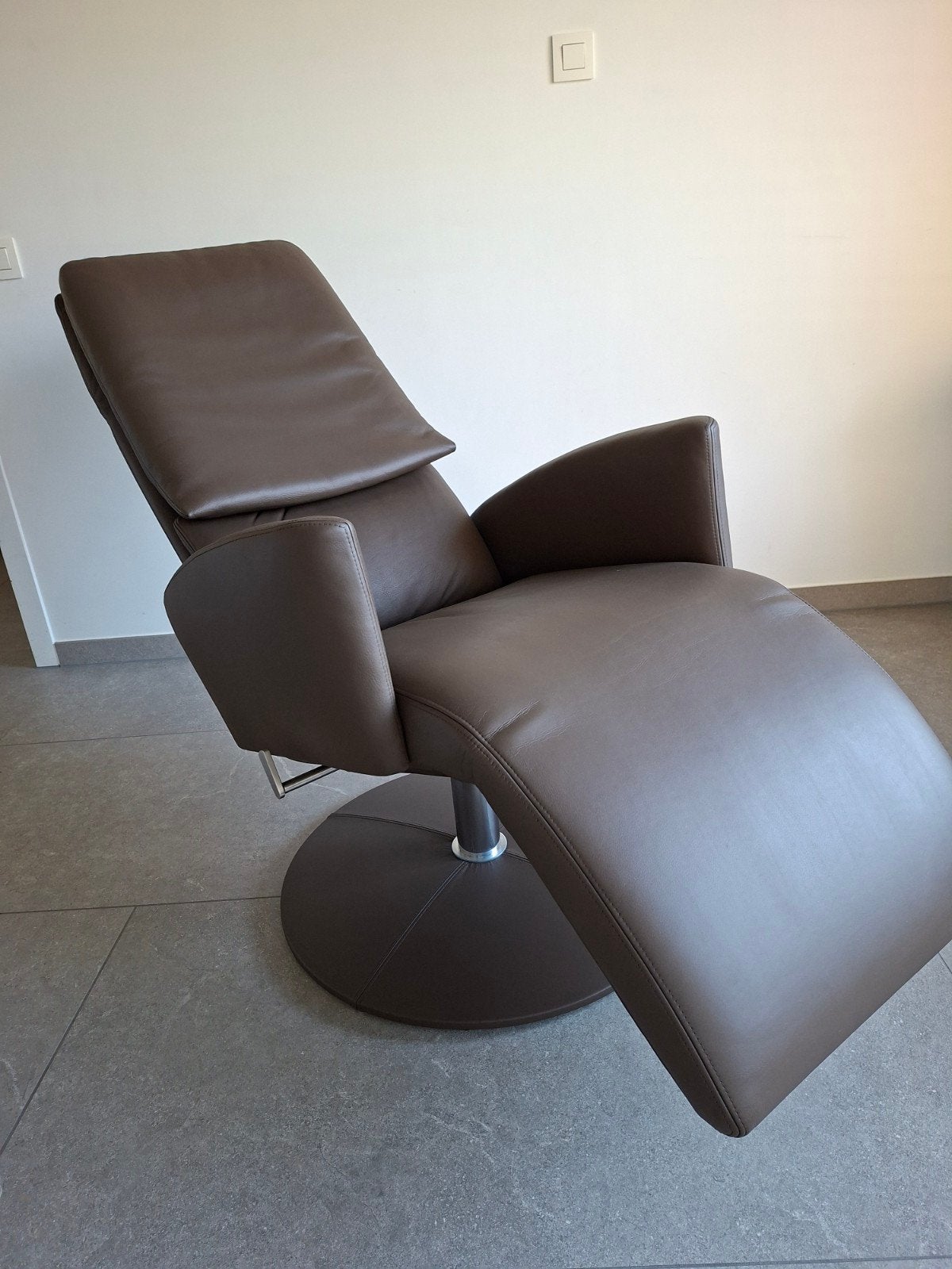 Durlet Aston relaxfauteuil in leder – zeer mooie staat, Ophalen, Zo goed als nieuw, Leer