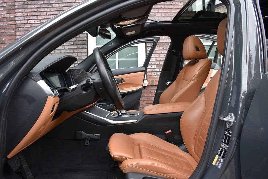 BMW 330 330e xDrive High Executive Individual /Leer/Panodak/, Auto's, BMW, Hybride Elektrisch/Benzine, 3 Reeks, Automaat, 12 kWh