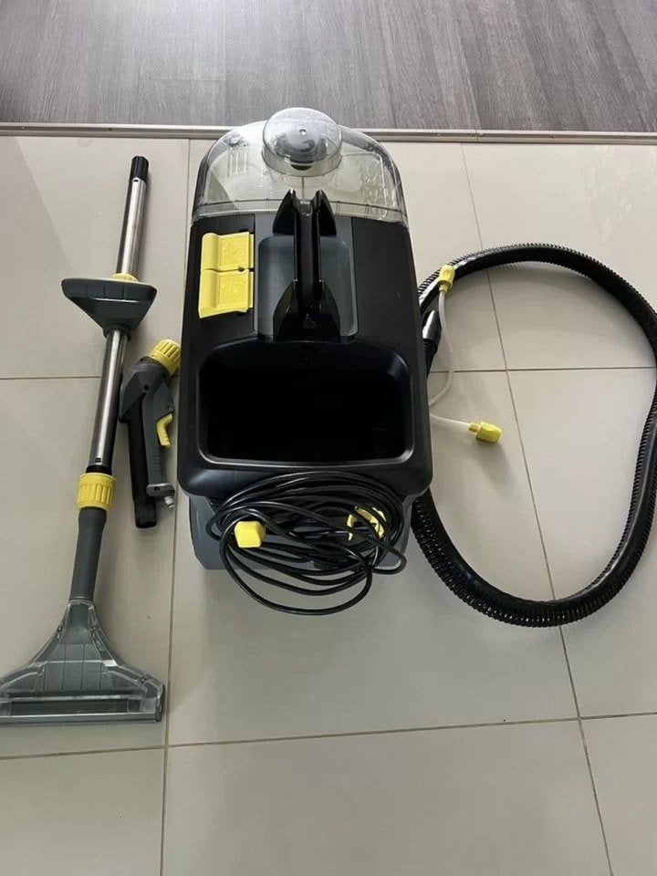 Location Shampouineuse Karcher 10/1, Bricolage & Construction, Matériel de nettoyage, Enlèvement, Comme neuf, Autres types