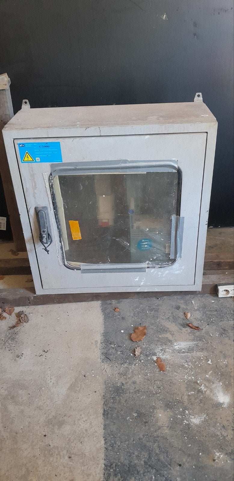 Armoire d'atelier 380v 32W, Enlèvement, Utilisé, Autres types