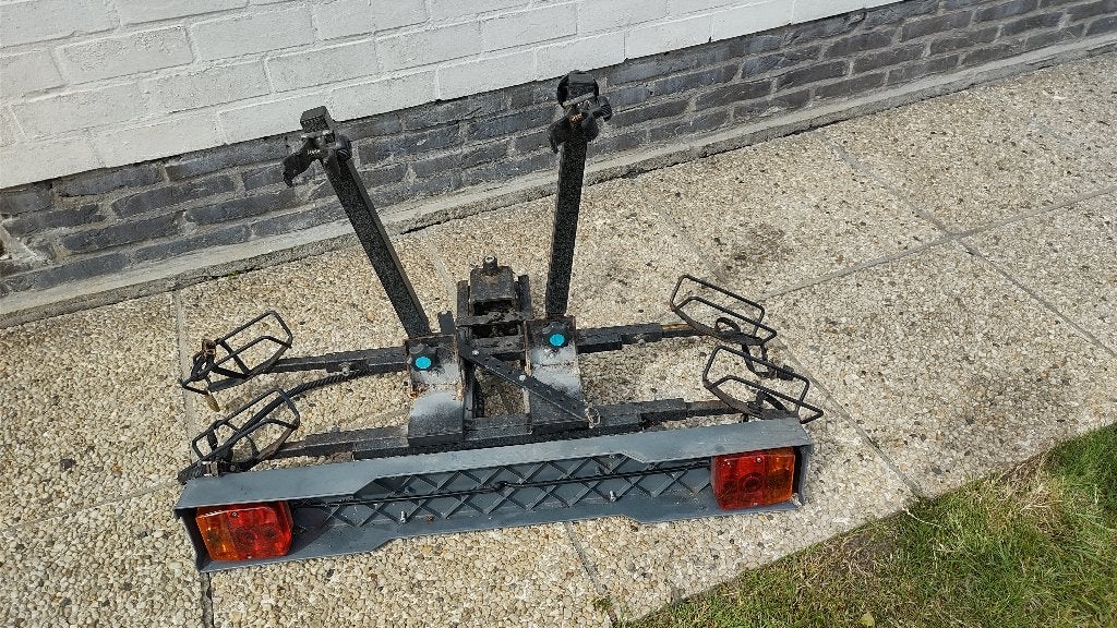 draagrek oor 2 fietsen op auto bellen 0496439630, Auto diversen, Fietsendragers, Ophalen, 2 fietsen
