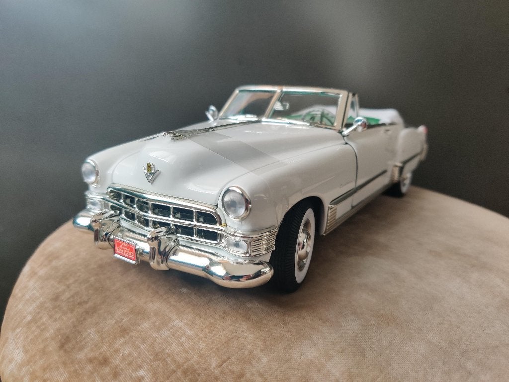 Cadillac Coupe De Ville 1949 Lucky Die Cast 1/18e neuve., Enlèvement ou Envoi, Neuf, Voiture, Autres marques