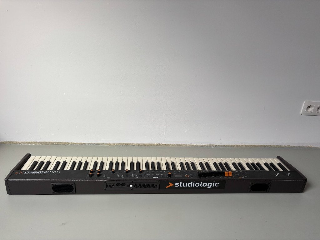 Stagepiano Studiologic Numa Compact X SE, Muziek en Instrumenten, Keyboards, 88 toetsen, Zo goed als nieuw, Aanslaggevoelig, Ophalen
