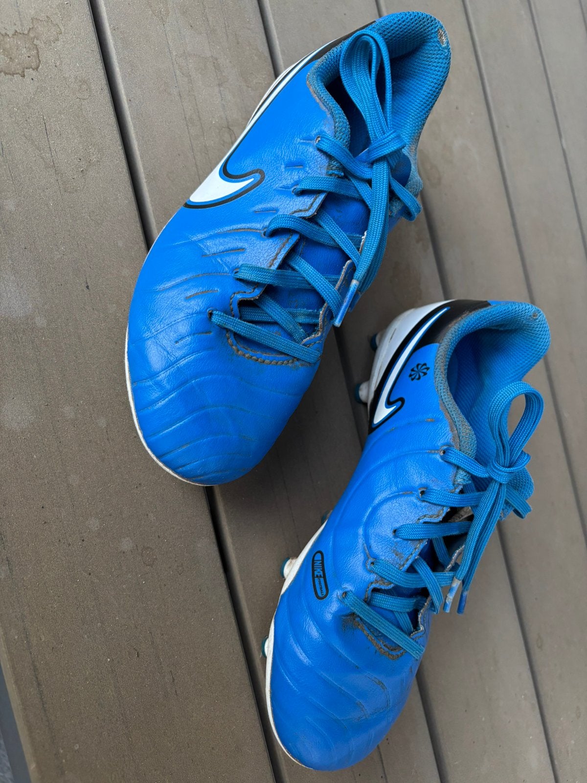 Voetbalschoenen maat 35. 1jaar oud., Ophalen, Gebruikt