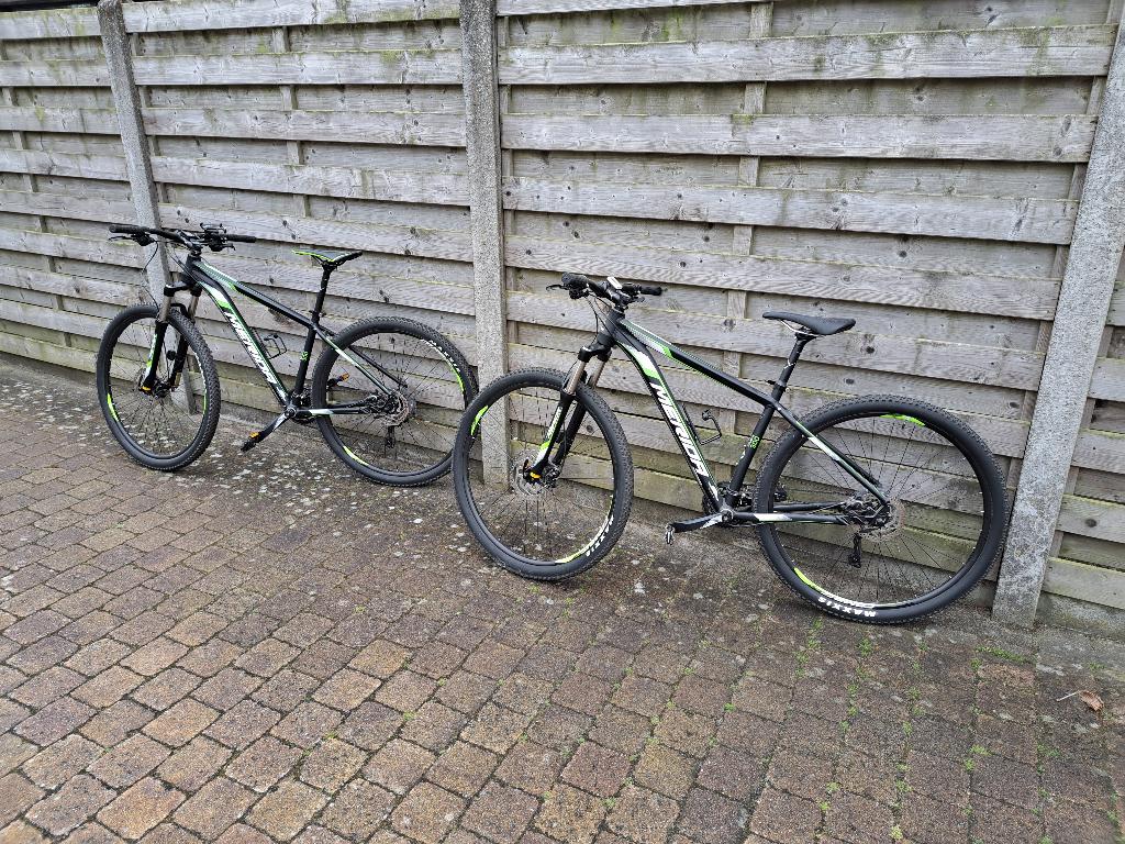 2 Mountainbikes MERIDA 27 versnellingen., Fietsen en Brommers, Ophalen, Zo goed als nieuw, Schijfrem, Merida
