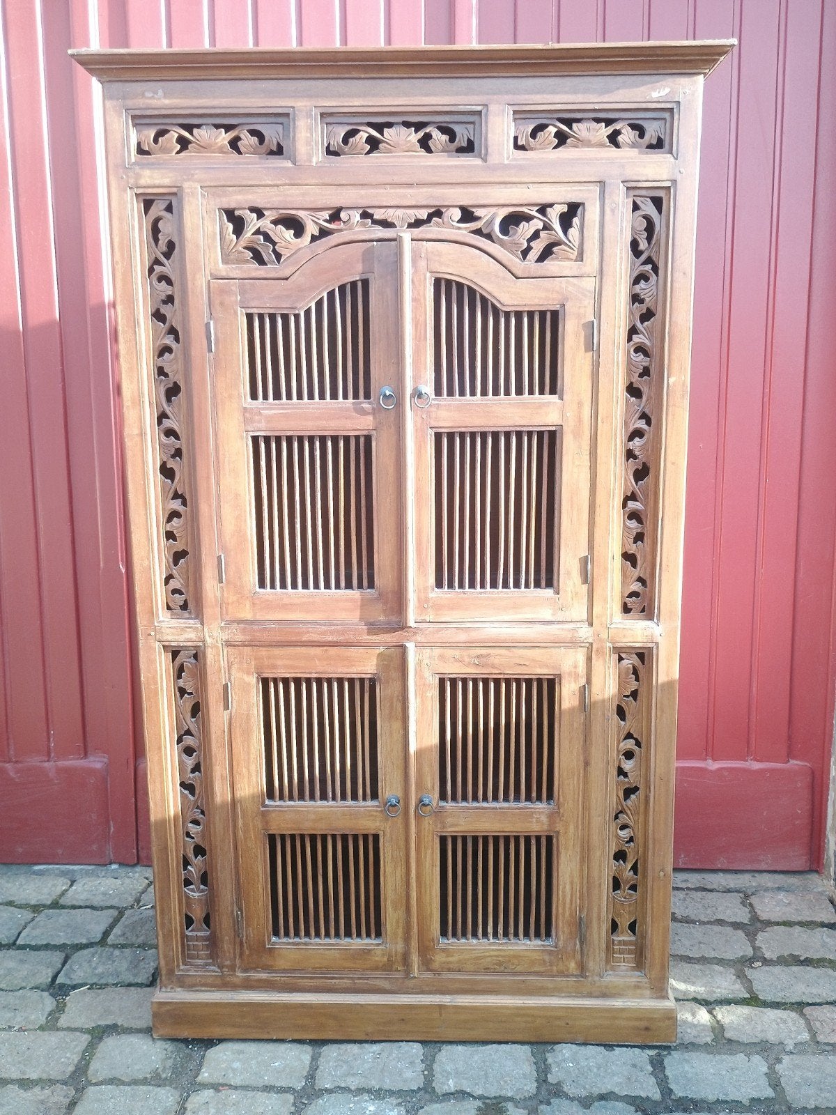 Oosterse kast met 4 leggers en salontafel! Teak, Ophalen