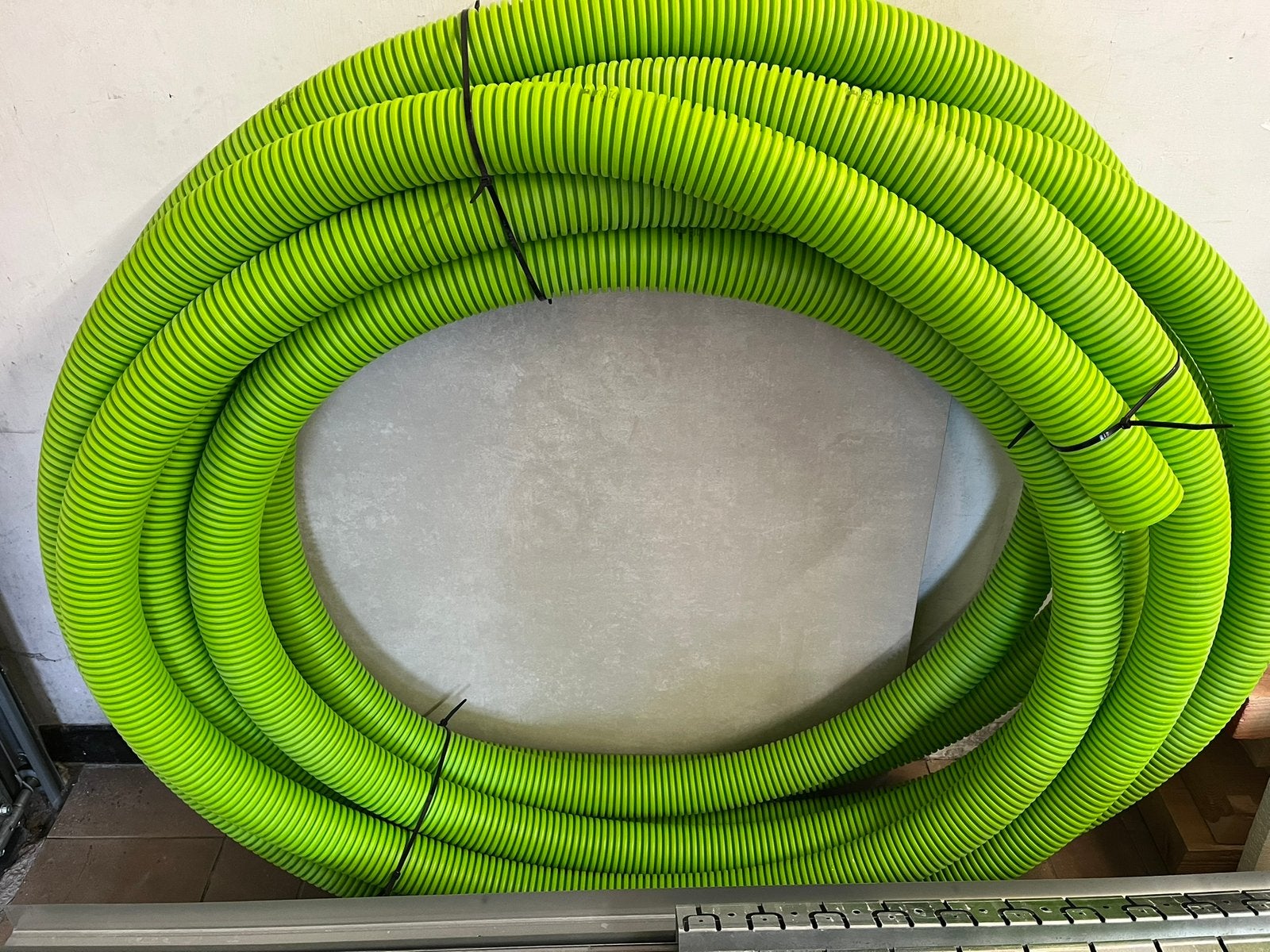 Ubbink flex ventilatiebuis 63/52 mm - ae 23C – restant rol, Doe-het-zelf en Bouw, Ventilatie en Afzuiging, Zo goed als nieuw, Ophalen