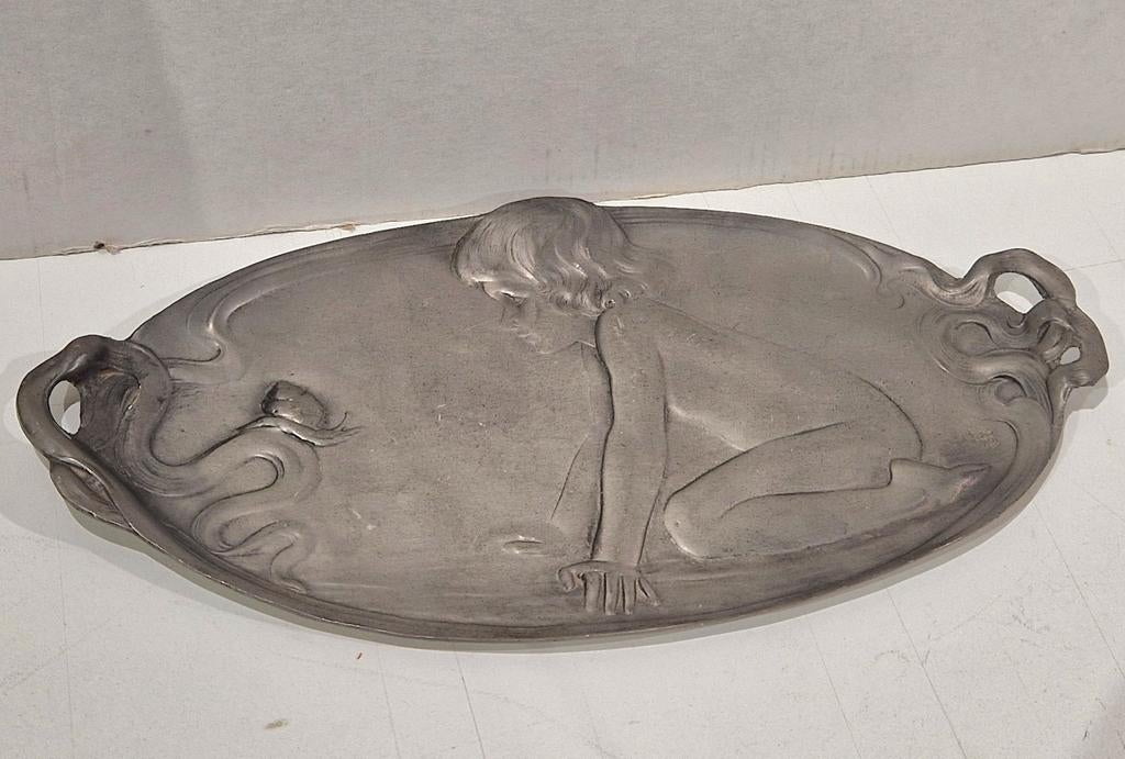 Art nouveau tin schaal,  les etains du prince eveque, Enlèvement ou Envoi