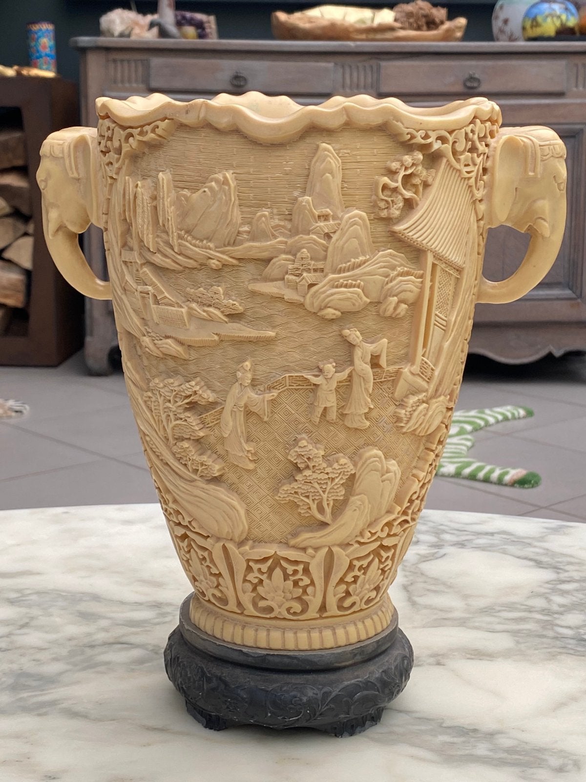 Vase chinois ancien en resine, Enlèvement, Comme neuf