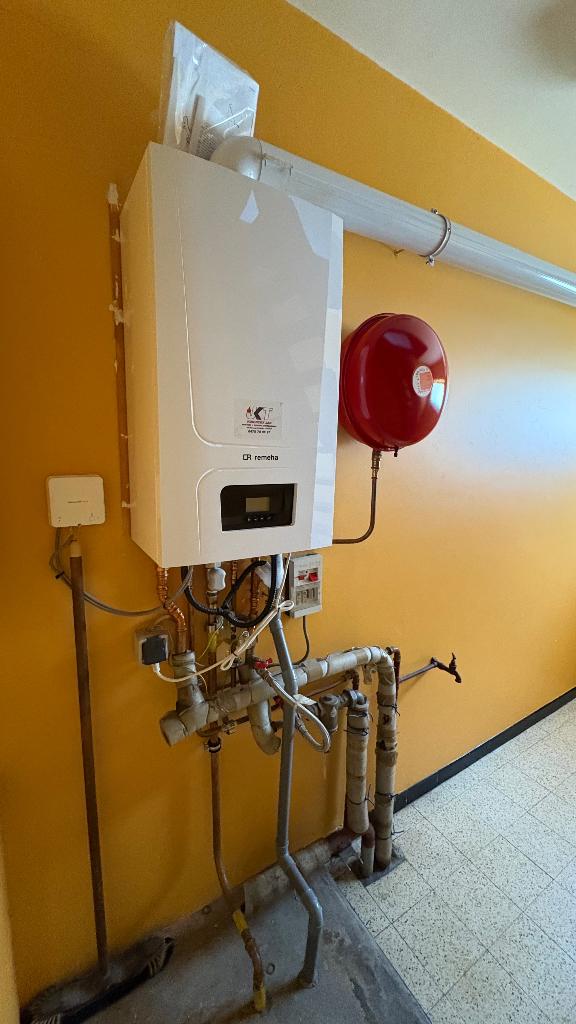 Remeha Avanat ACE 28kW combi, Ophalen, Zo goed als nieuw, Aardgas, 3 t/m 5 jaar oud