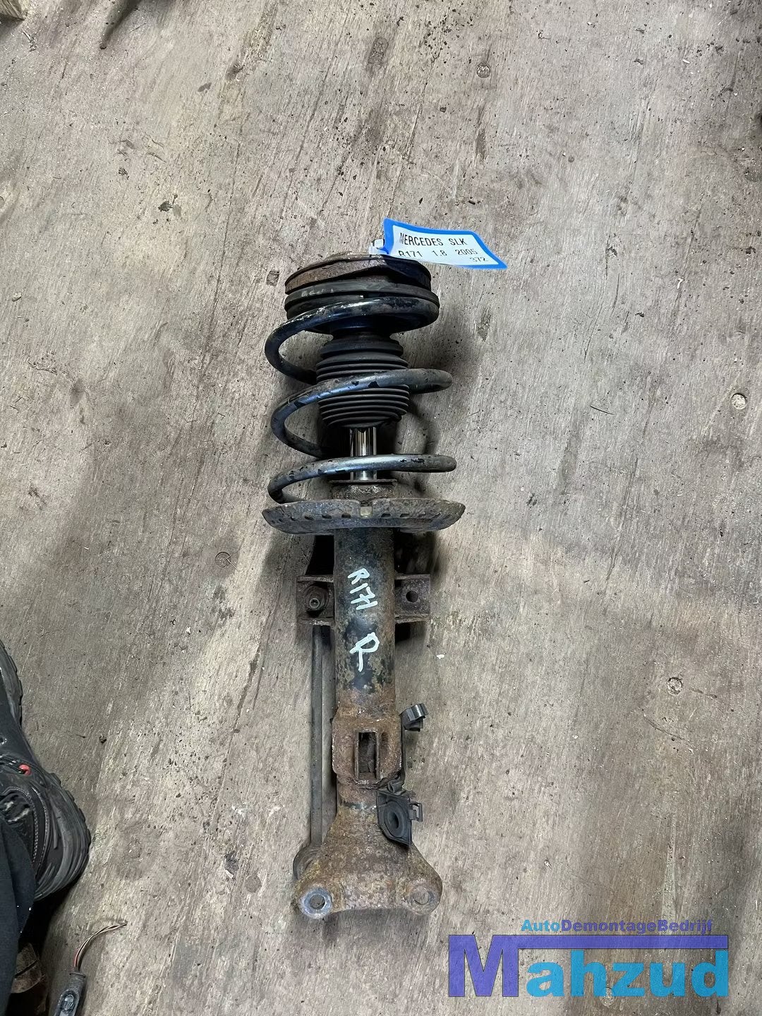MERCEDES SLK R171 1.8 Links voor veerpoot 2005-2011, Mercedes-Benz AG, Mercedes-Benz, Utilisé, Mercedesstrasse 120
70372  Stuttgart, DE