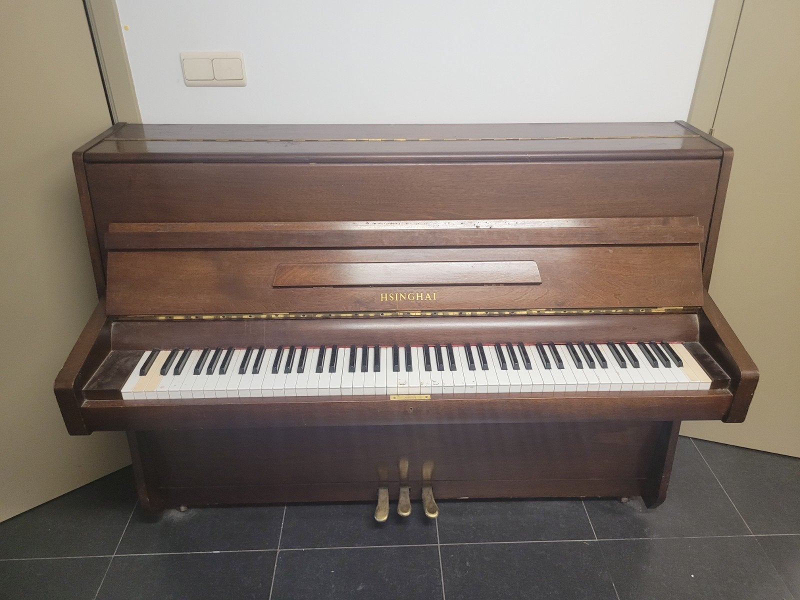 Hsinghai Piano, Ophalen, Piano