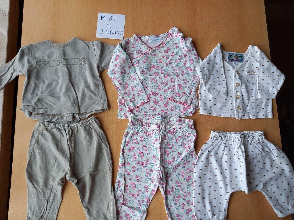 Emballage en parfait état : pyjamas pour filles, taille 62, Enfants & Bébés, Enlèvement ou Envoi, Comme neuf, Vêtements de nuit ou Sous-vêtements