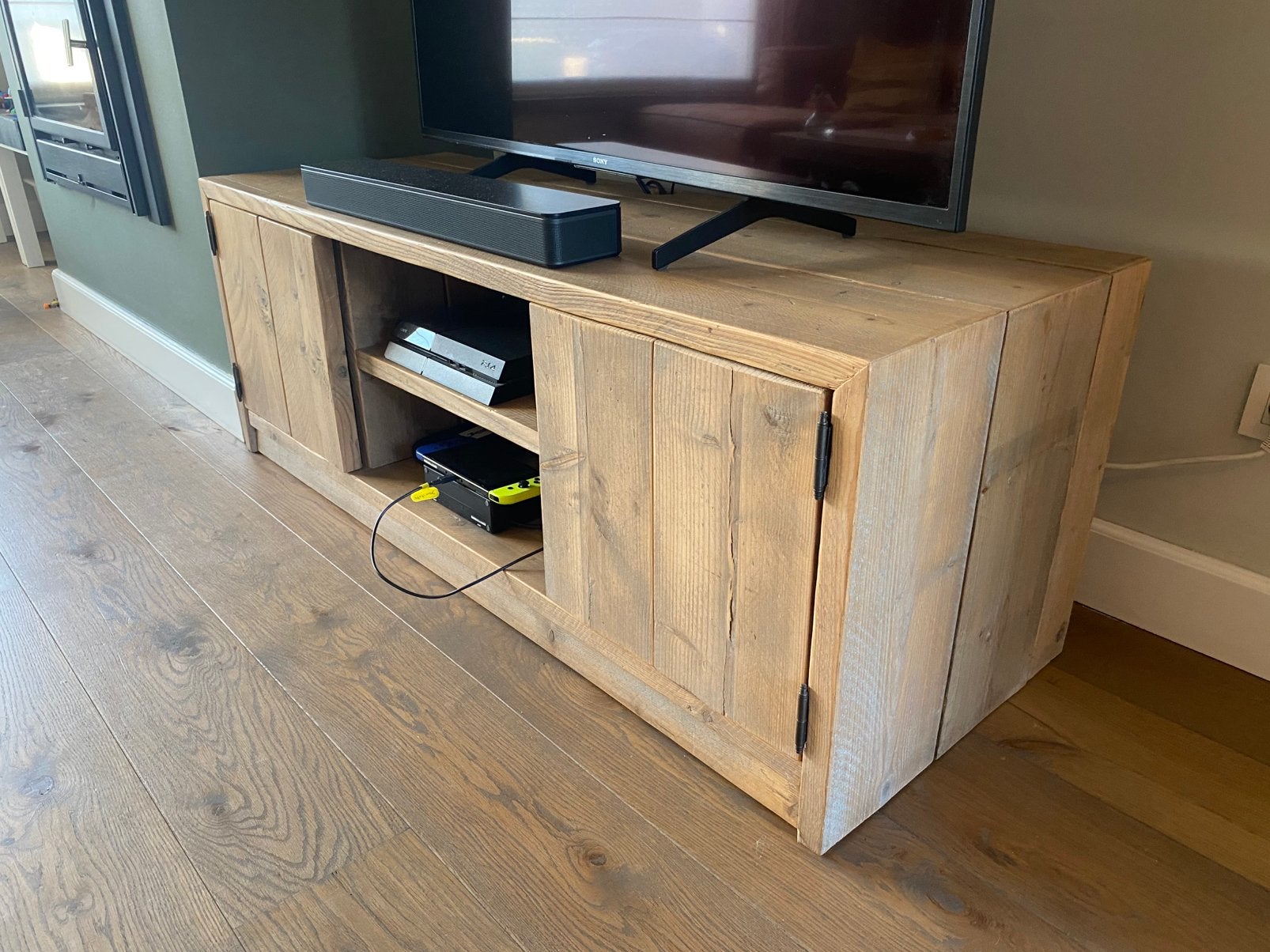 Tv meubel oud steigerhout, Huis en Inrichting, Ophalen, Gebruikt