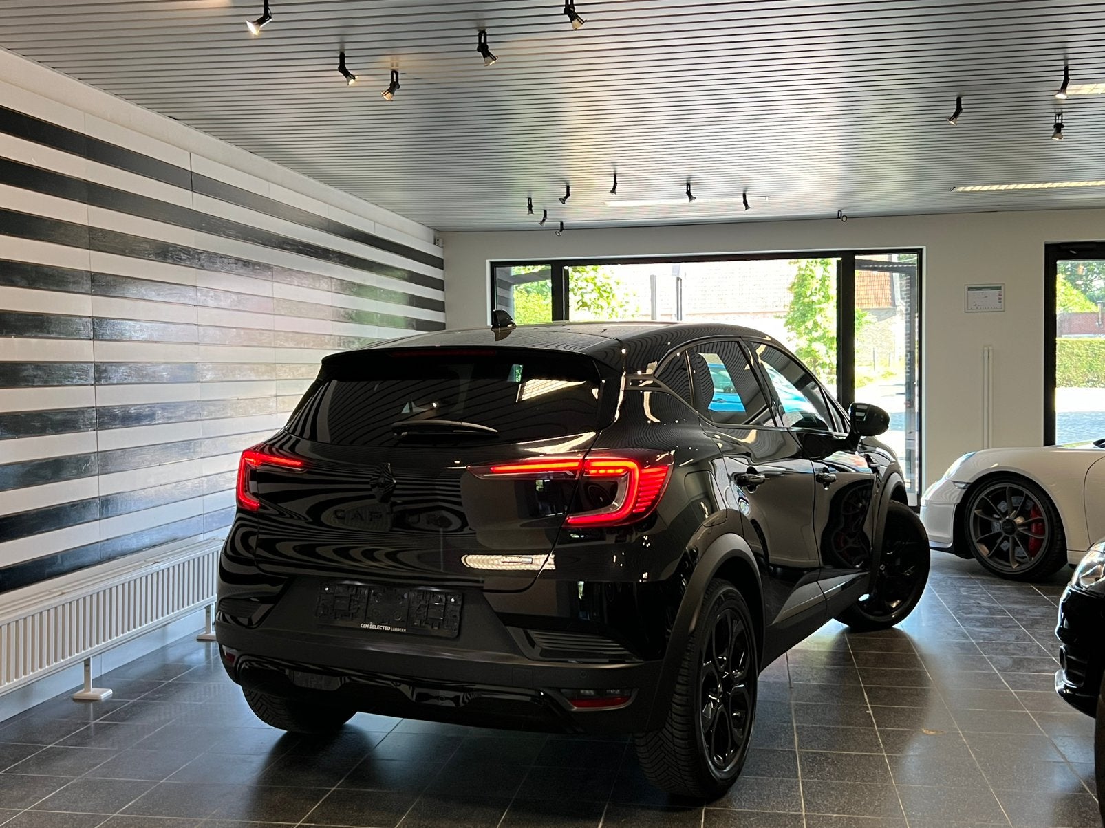 Renault Captur 1.6 E-Tech Hybrid Rive Gauche tot 3j garantie, Alarme, Euro 6, Entreprise, Garantie prolongée