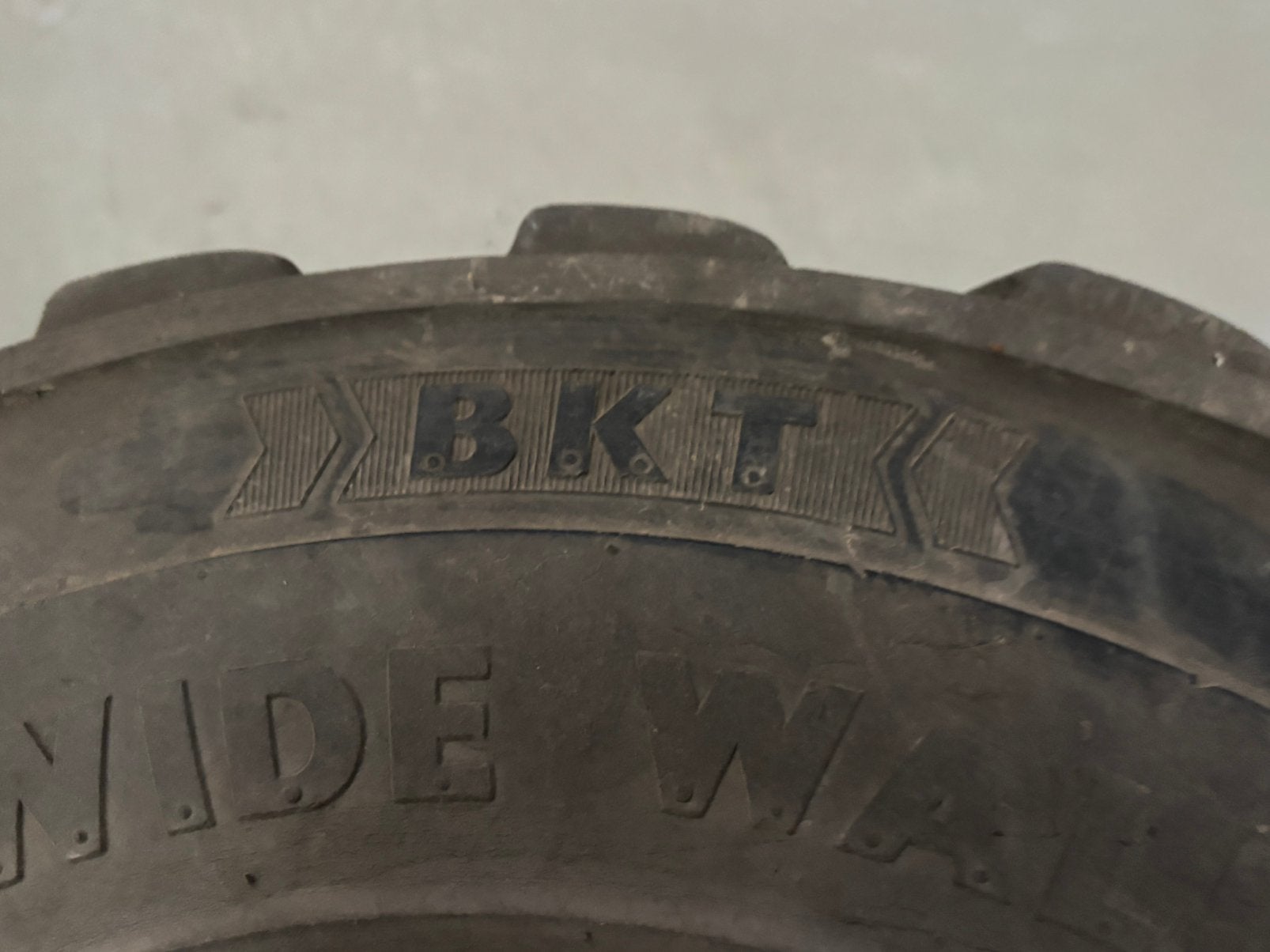 Skidsteer Banden giant kniklader, Ophalen, Zo goed als nieuw