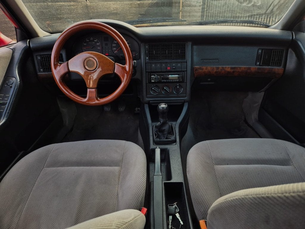 Audi 80 / OLDTIMER / 2.0 Benzine / Schuifdak, foto 10