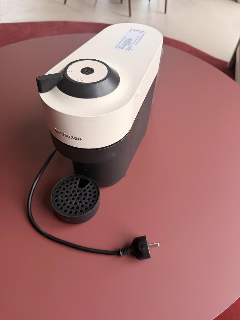 Vertu Pop, Réservoir d'eau amovible, Enlèvement ou Envoi, Reconditionné, Dosettes et capsules de café