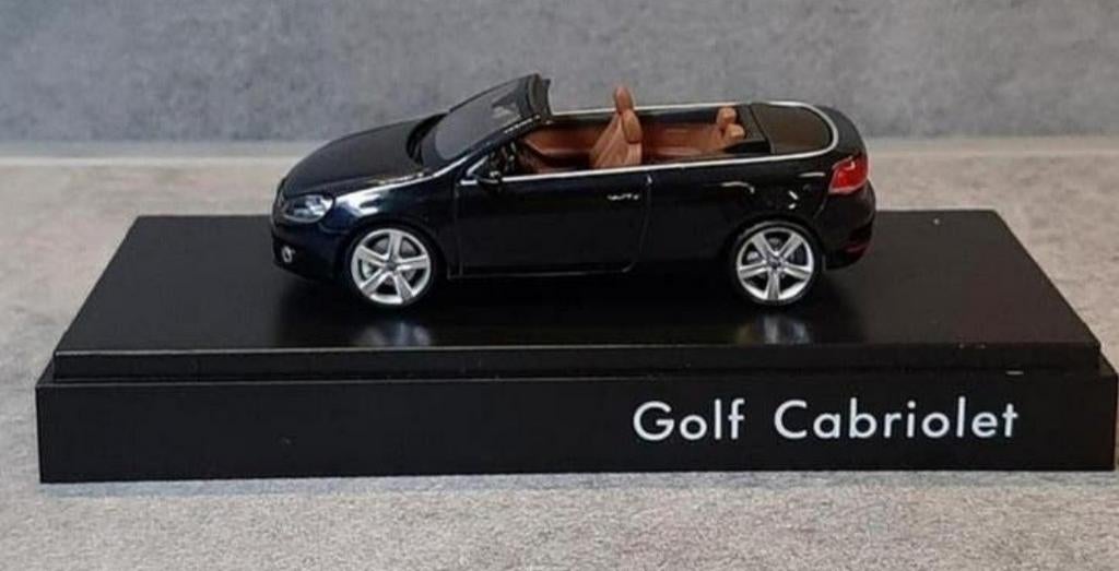 1:43/Schuco/Volkswagen Golf Cabriolet, Enlèvement ou Envoi, Comme neuf, Voiture, Schuco