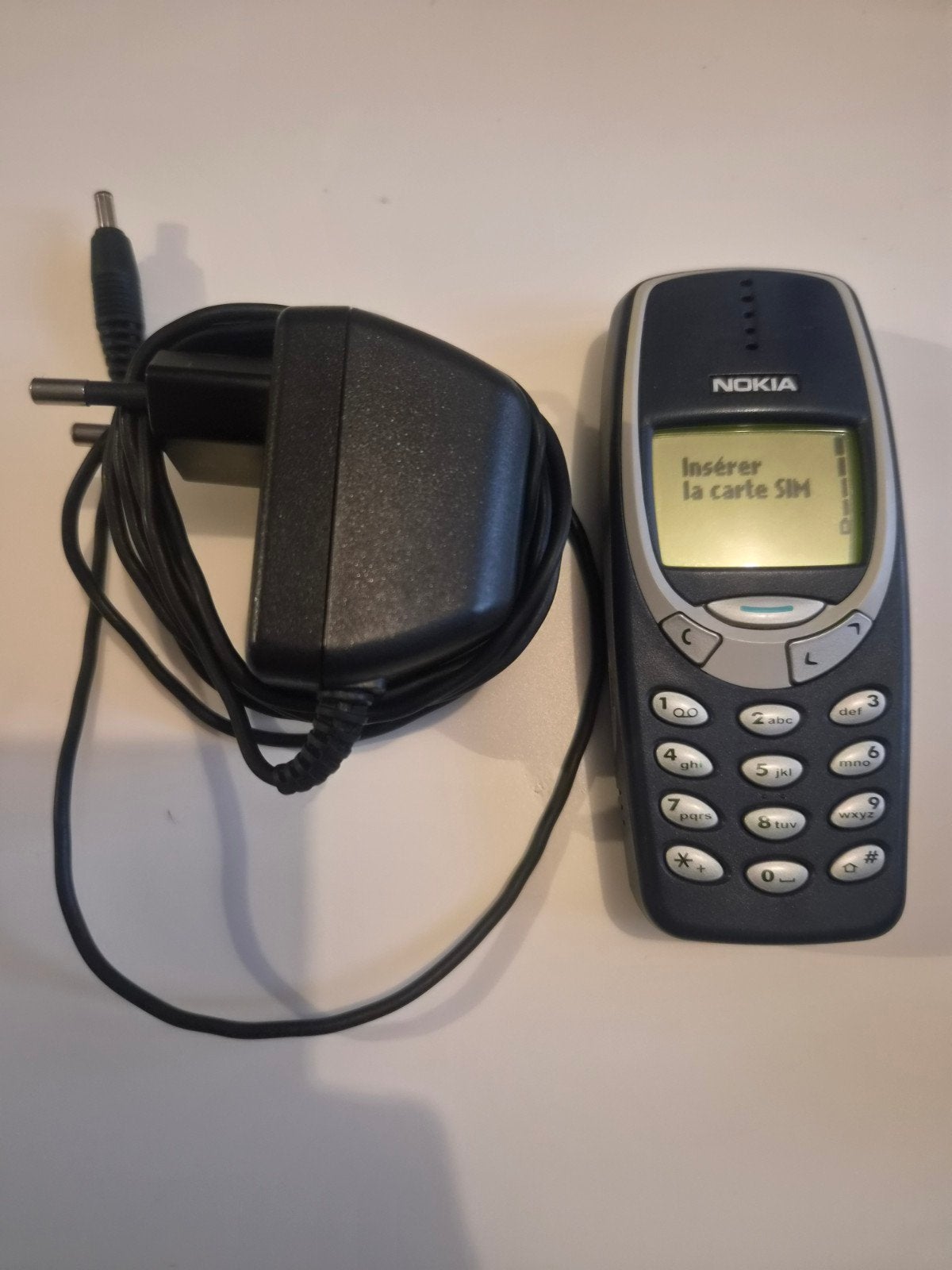 Nokia 3310 jaar 2000 + originele oplader, Ophalen of Verzenden