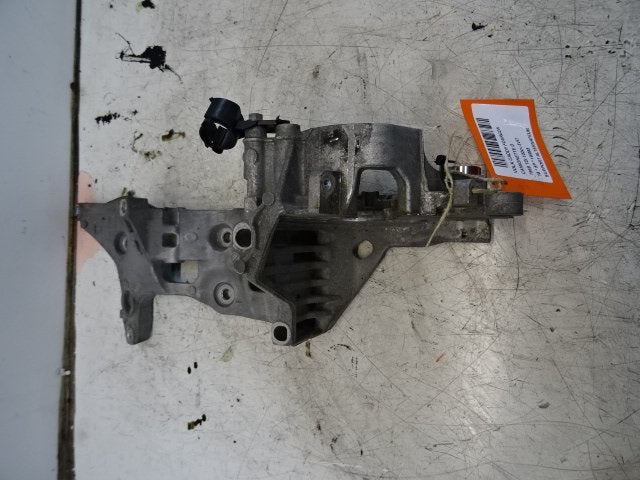 DYNAMO STEUN Volkswagen Caddy IV (04L903143B), Gebruikt, Volkswagen, Volkswagen AG, Kundenbetreuung@volkswagen.de