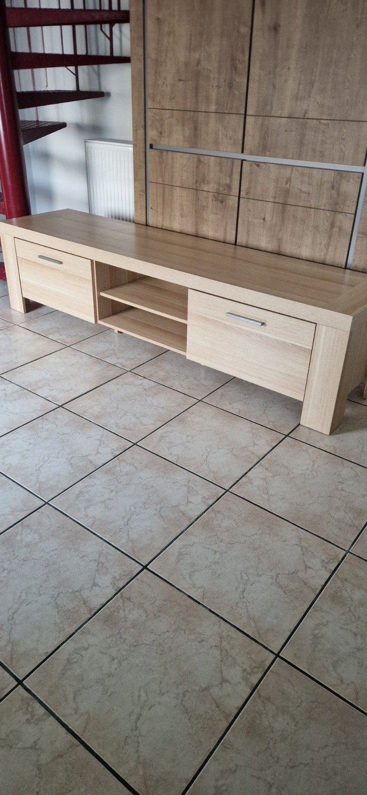 tv kast, Enlèvement