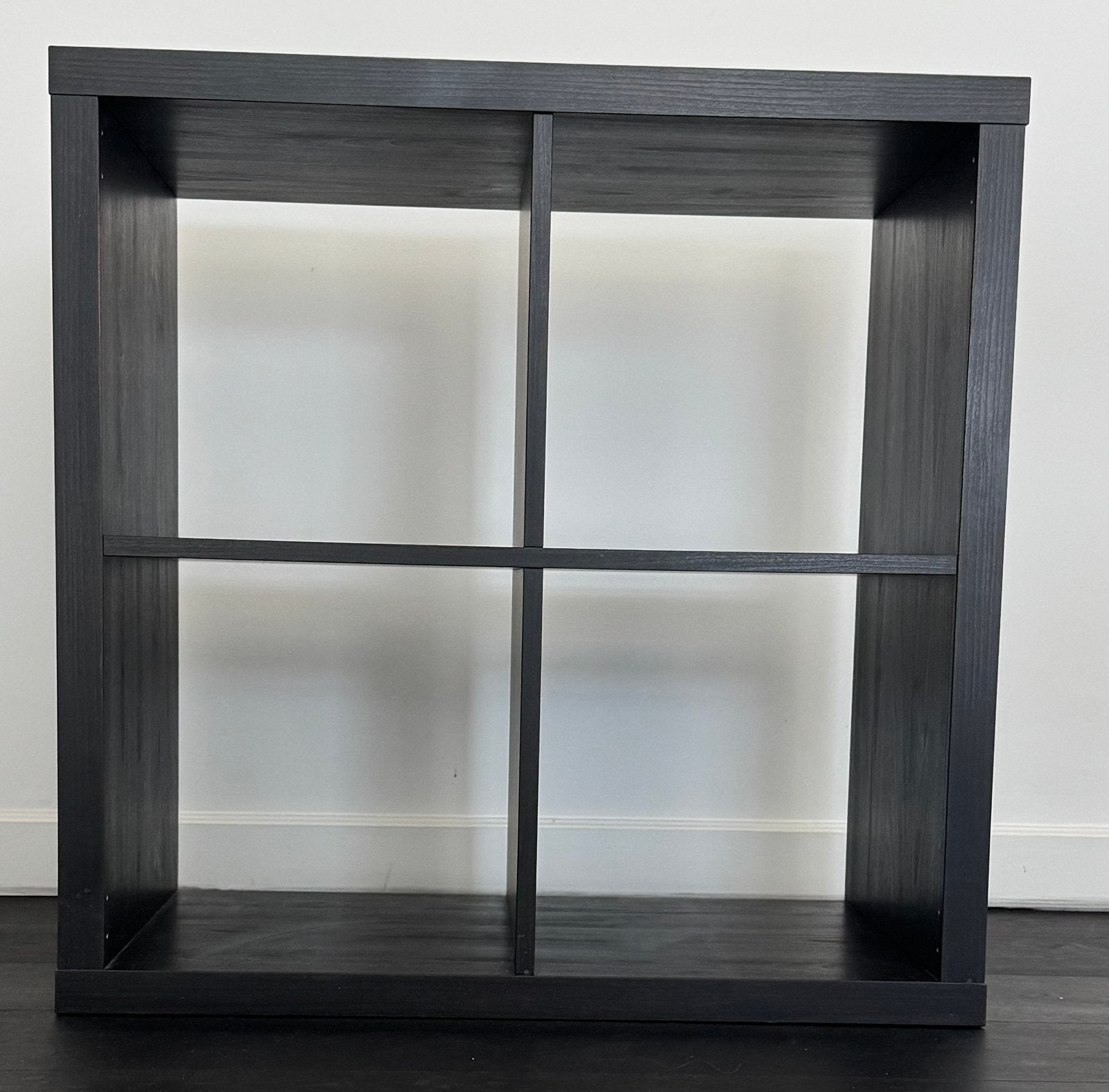 Étagère IKEA KALLAX finition brun-noir avec 4 compartiments., Enlèvement, Comme neuf