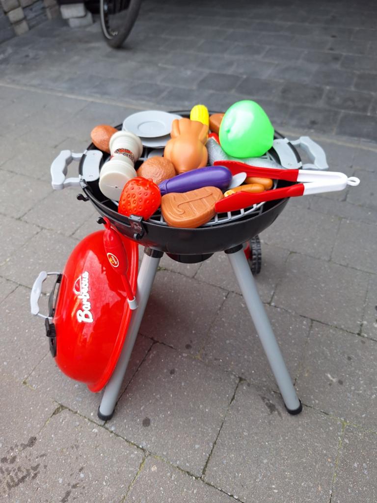 Barbecue speelgoed, Ophalen