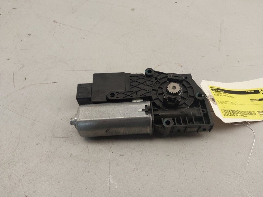 TOIT OUVRANT MOTEUR Peugeot 2008 (UD / UK / UR / US / UX), Autos : Pièces & Accessoires, Kontakt-peugeot@peugeot.com, Utilisé