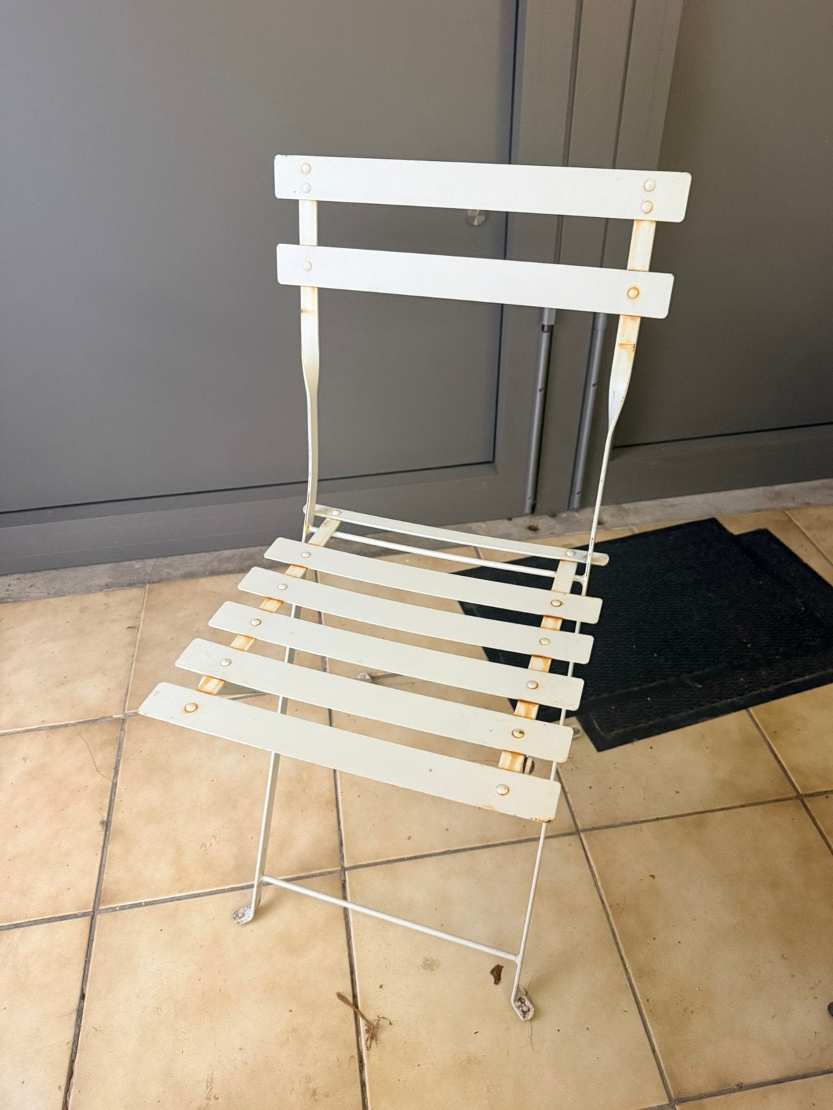 Lot van 10 metalen klapstoelen – gebruikt (enkel witte), Ophalen, Gebruikt