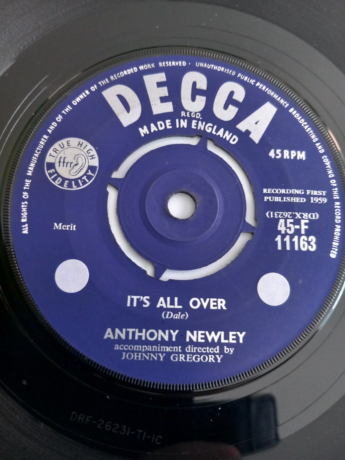 ANTHONY NEWLEY. 2 SIDE OLDIES 60s UK 45T