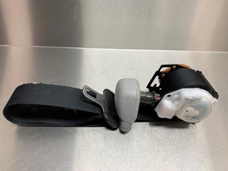 CEINTURE DE SECURITE ARRIERE DROITE Mazda MPV (LW19 / 69), Utilisé, Mazda